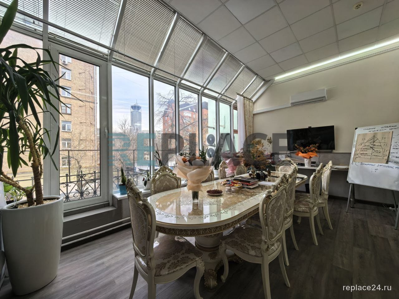 Офис класса B, 451 м²